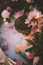 Load image into Gallery viewer, Rose Otto